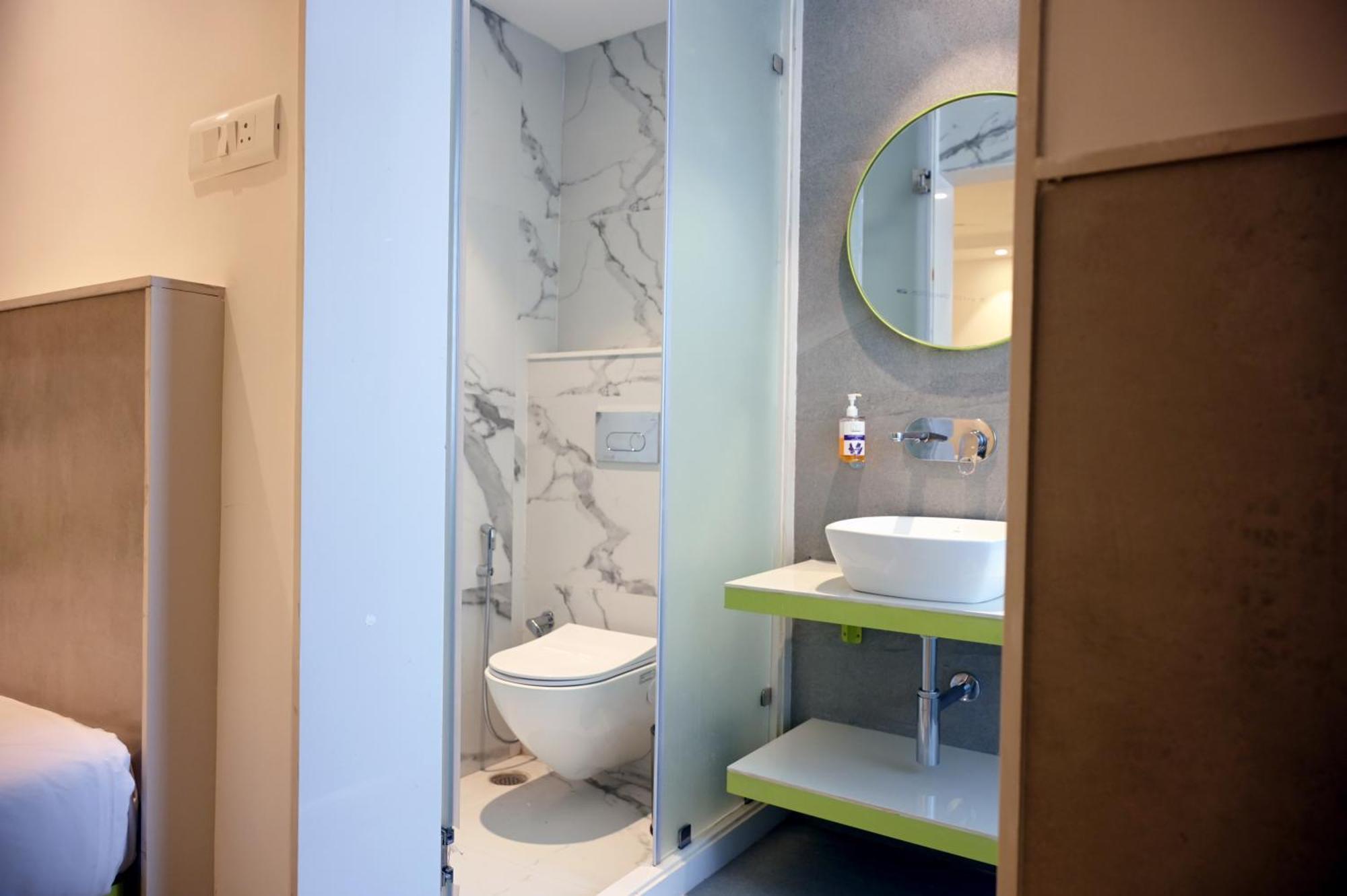 Hotel Le Roi Express Karol Bagh Delhi  Extérieur photo