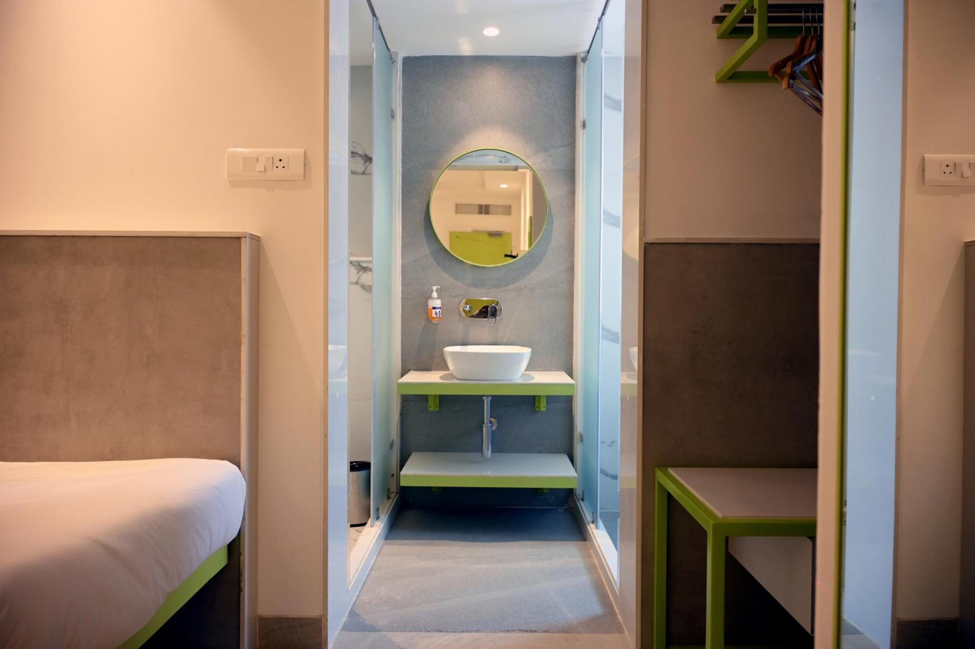 Hotel Le Roi Express Karol Bagh Delhi  Extérieur photo
