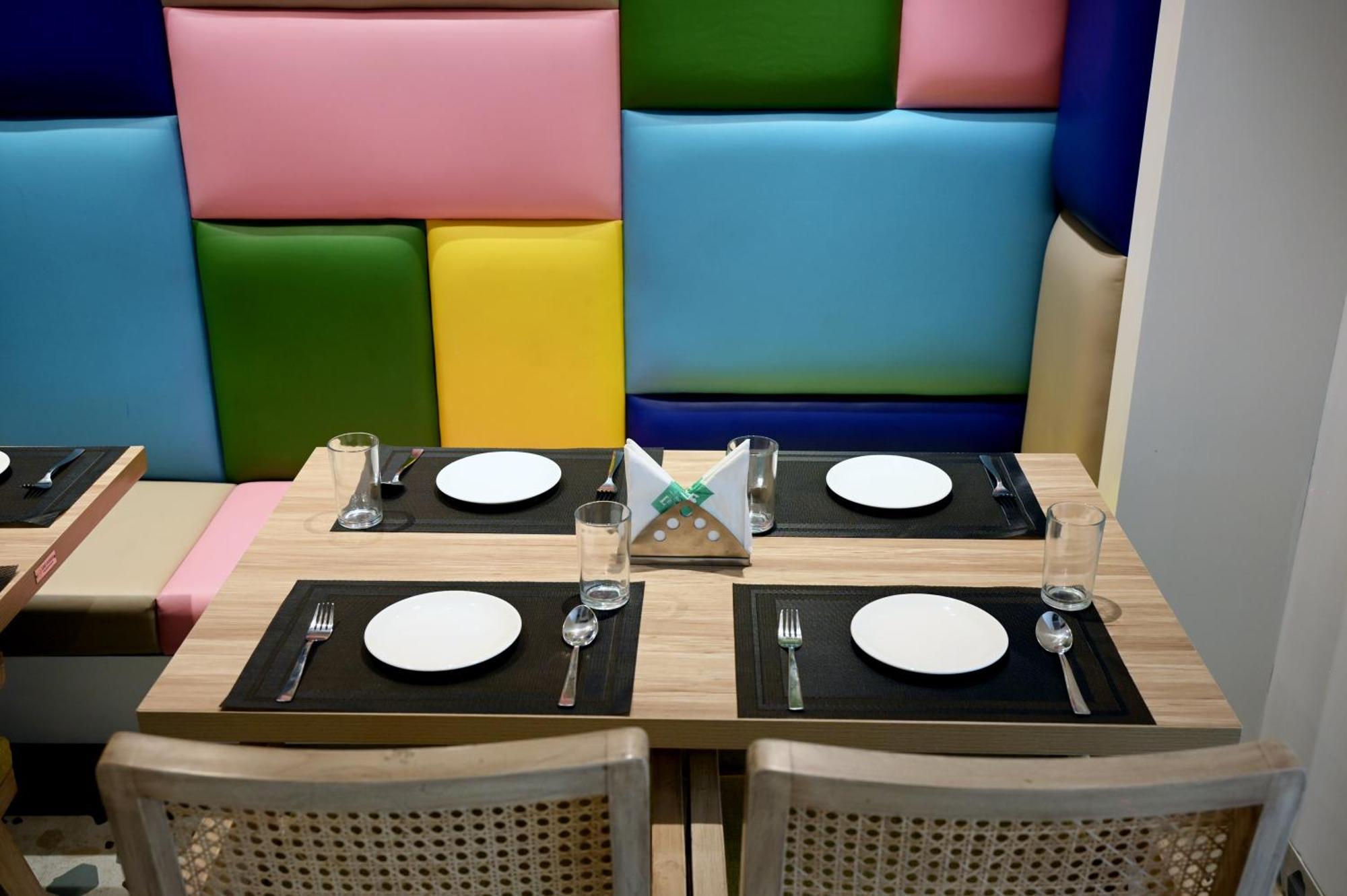 Hotel Le Roi Express Karol Bagh Delhi  Extérieur photo